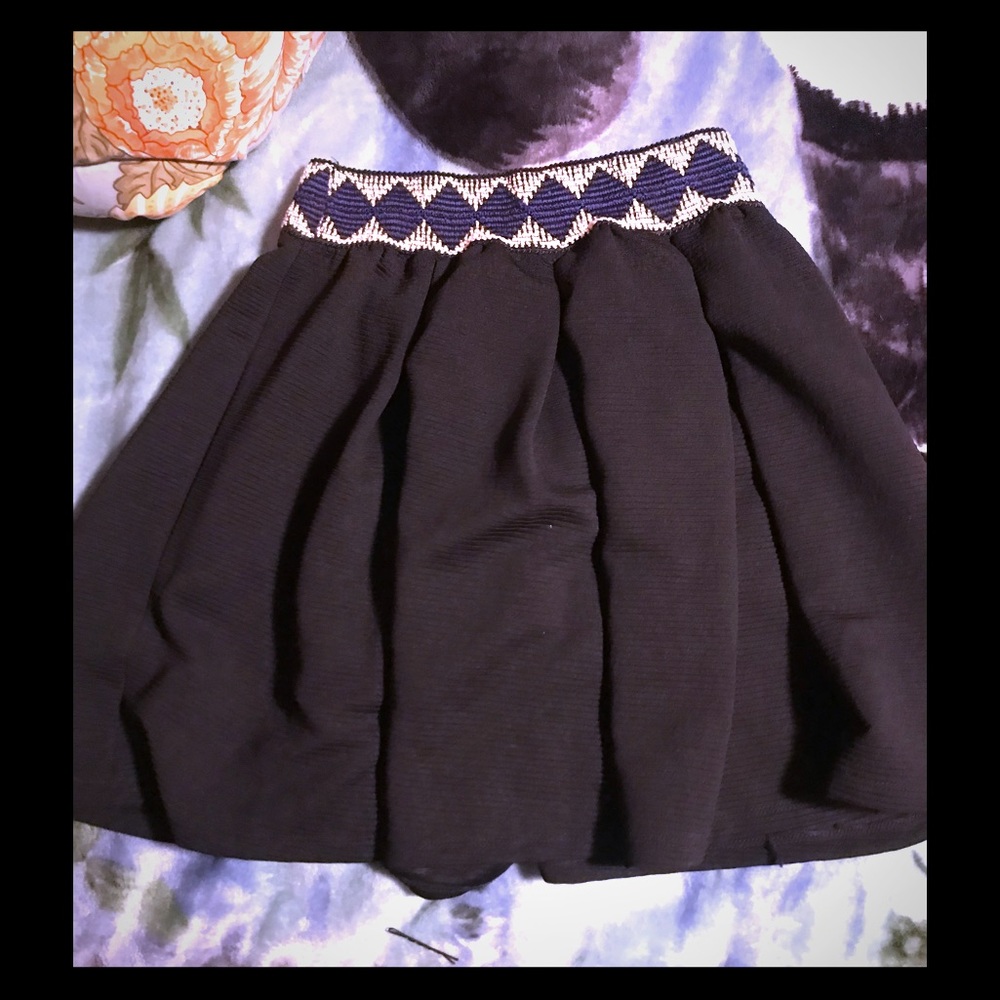 Chic bubble skirt.